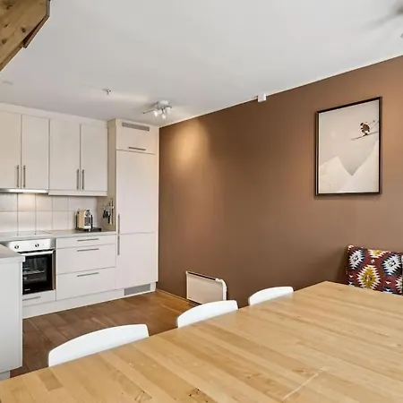 Moderne Og Sentral Pa *