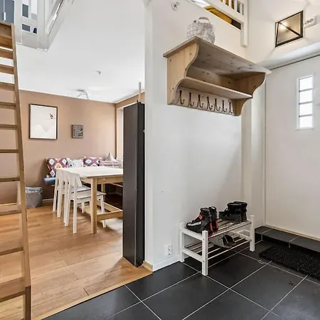 Moderne Og Sentral Pa